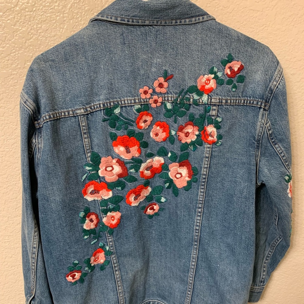 Madewell oversized denim embroidered jacket